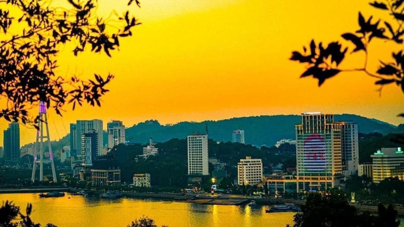 Appartamento The 1108 Sapphire Ha Long Esterno foto